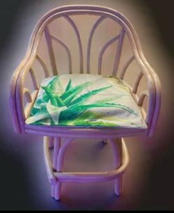 Twisted chair