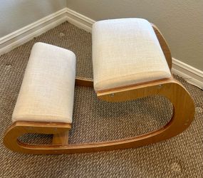 Ergonomic Kneeling Chair – Modern Bentwood Posture Chair