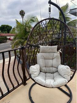 Swinging Egg Chair
