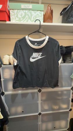 Nike cropped Tees