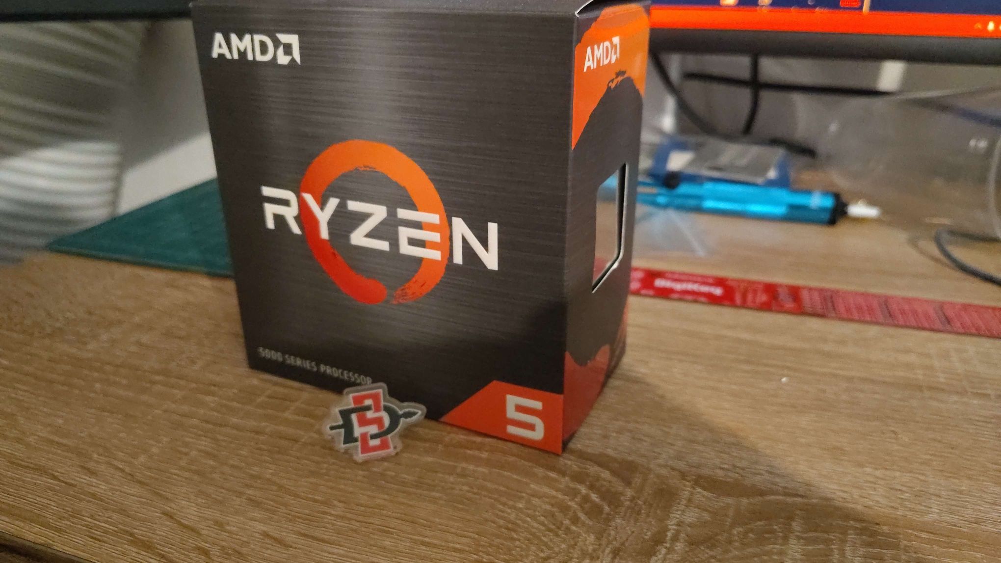 AMD RYZEN 5 5600X