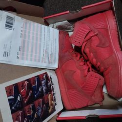 Nike Dunk "Red October" 