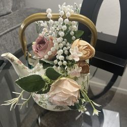 Beautiful Vintage Style Functional Teapot For You Or A Special Mother’s Day Gift