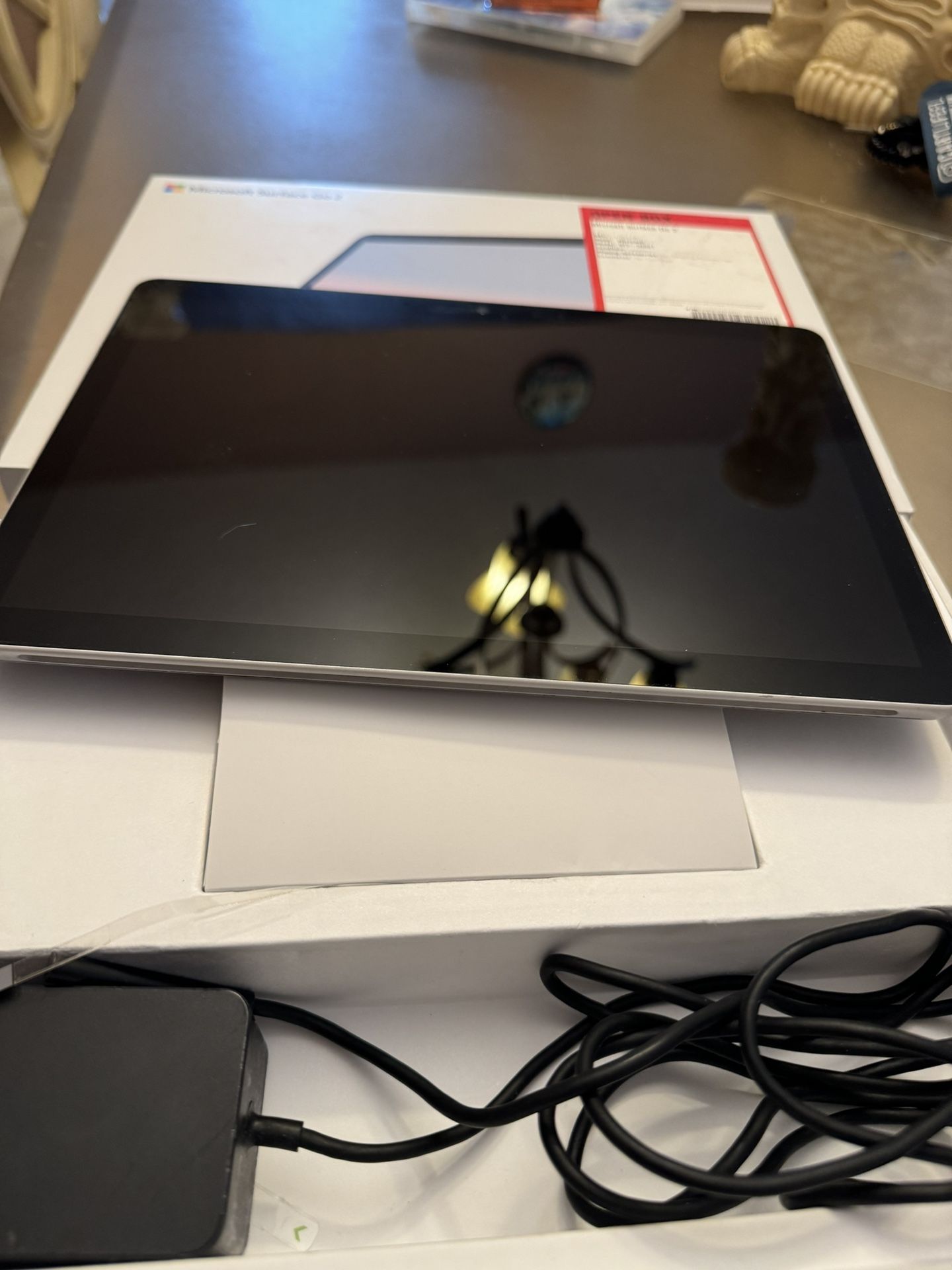Microsoft Surface Go 2 10.5 inches Touch-Screen Intel Pentium 4GB RAM, 64gb