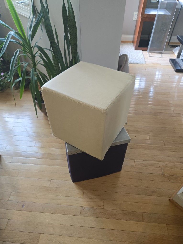 Ottoman/ Leather Cube/ Seat