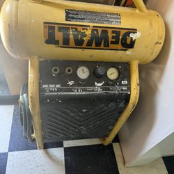 DeWalt D55146 4.5 Gal. Portable Electric Air Compressor