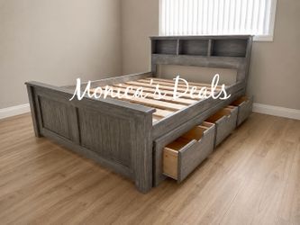 Queen Solid Wood Bed Frame With 3 Drawers $600
