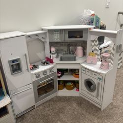 Used Kidkraft Kitchen Playset 