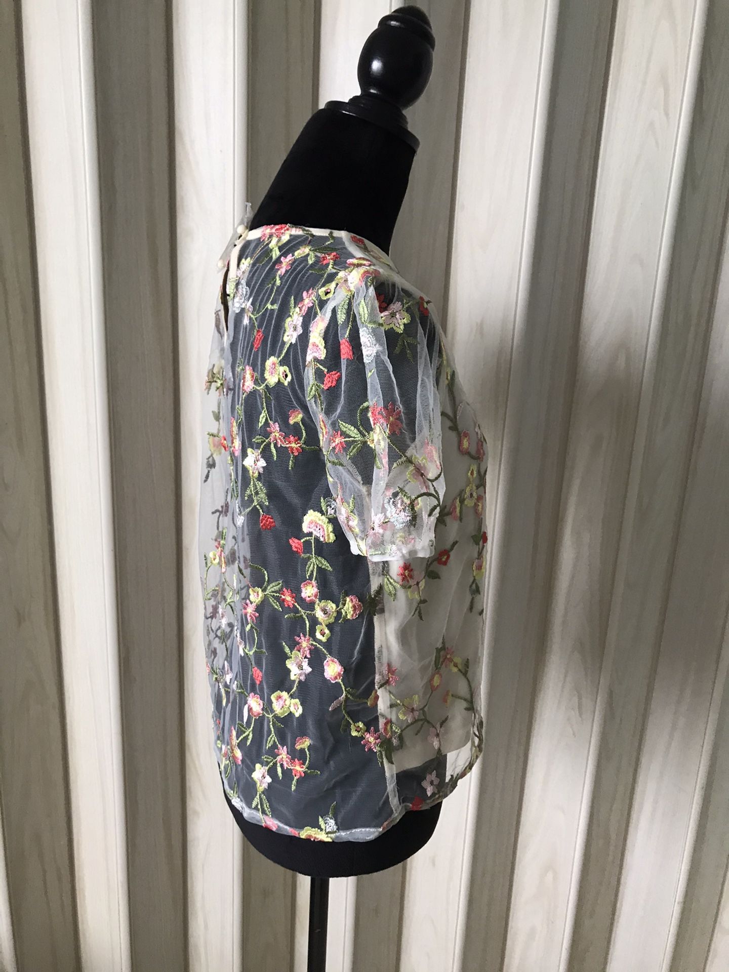 THE CLOTHING COMPANY BLOUSE SIZE M