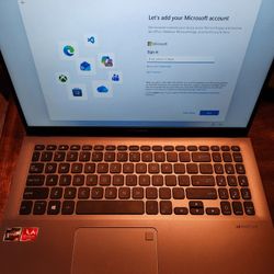 ASUS VivoBook Laptop