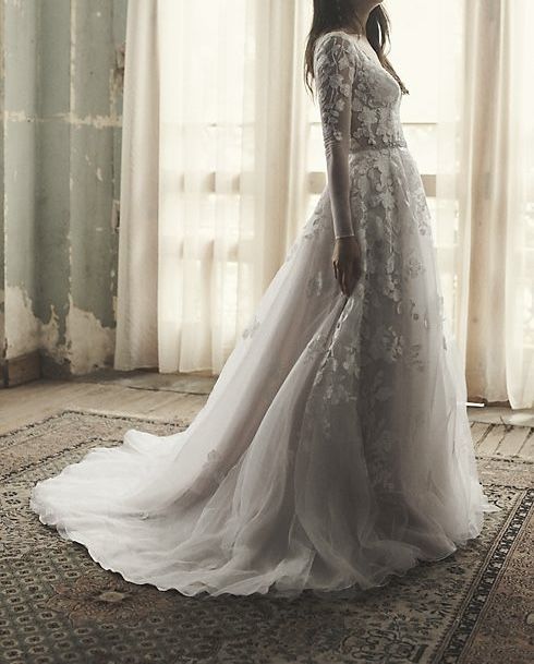 Elegant Ivory Cashmere Wedding Dress, Size 0 (Fits 2-4)