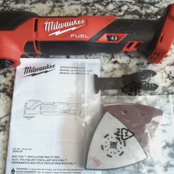 Milwaukee M18 FUEL Multi Tool.  Brand NEW.  Tool Only.   NUEVO.