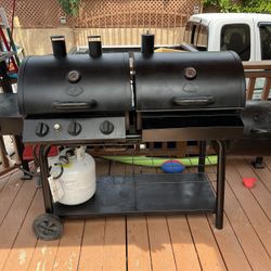 Chargriller 50/50 Charcoal And Smoker With Propane tank