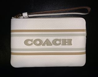New Authentic COACH wristlet!