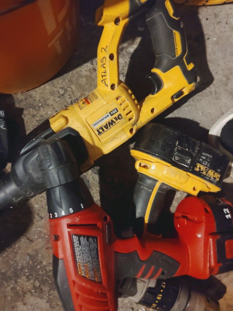 Get Over $1,200 Worth Of Tools Let's Make It There All Type Of Different Tools