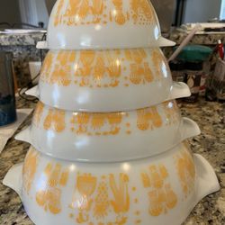A Very Rare Pyrex Nesting Bowls Set Worth, 1,974.00!