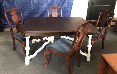 Beautiful solid wood table and chairs(dining set)