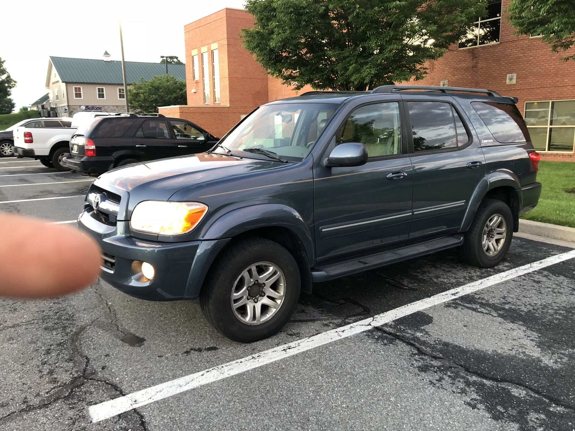 2005 Toyota Sequoia