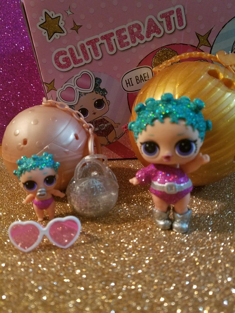 LOL Surprise Cosmic Queen Series 1 and lil sister bundle.
