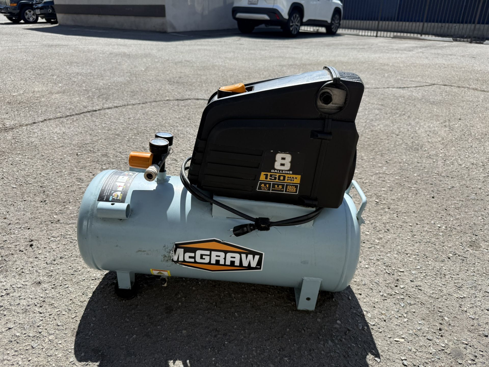 McGraw 8 Gallon Air Compressor 