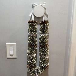 Money Leis