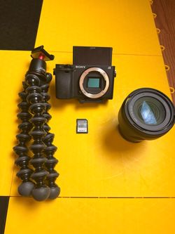 Sony a6400 Camera + Sigma 16mm f/1.4 + JOBY GorillaPod + 64GB SD