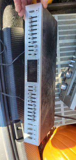 TEAC EQA-10 GRAPHIC EQUALIZER
