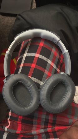 Gray Over-Ear Wireless Headphones crusher evo
