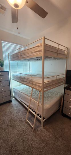 Triple Twin Bunkbed