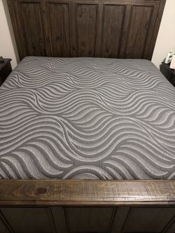 King Size Sealy Posturepedic Mattress – $500 OBO
