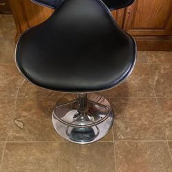 Bar Stool/ Barber Shop Chairs $50