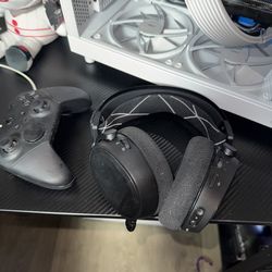 Steelseries Gaming Headset & Xbox one elite controller