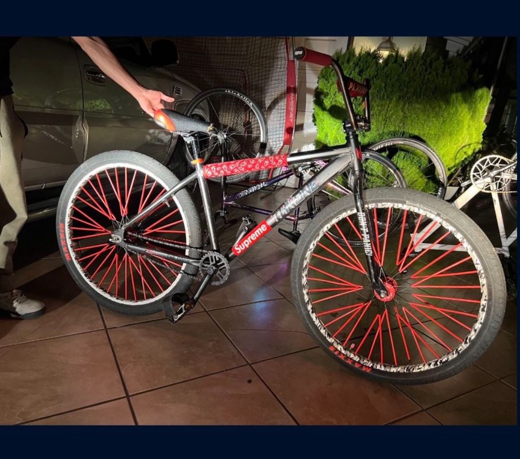 Throne Goon Must Go First Come first Serve