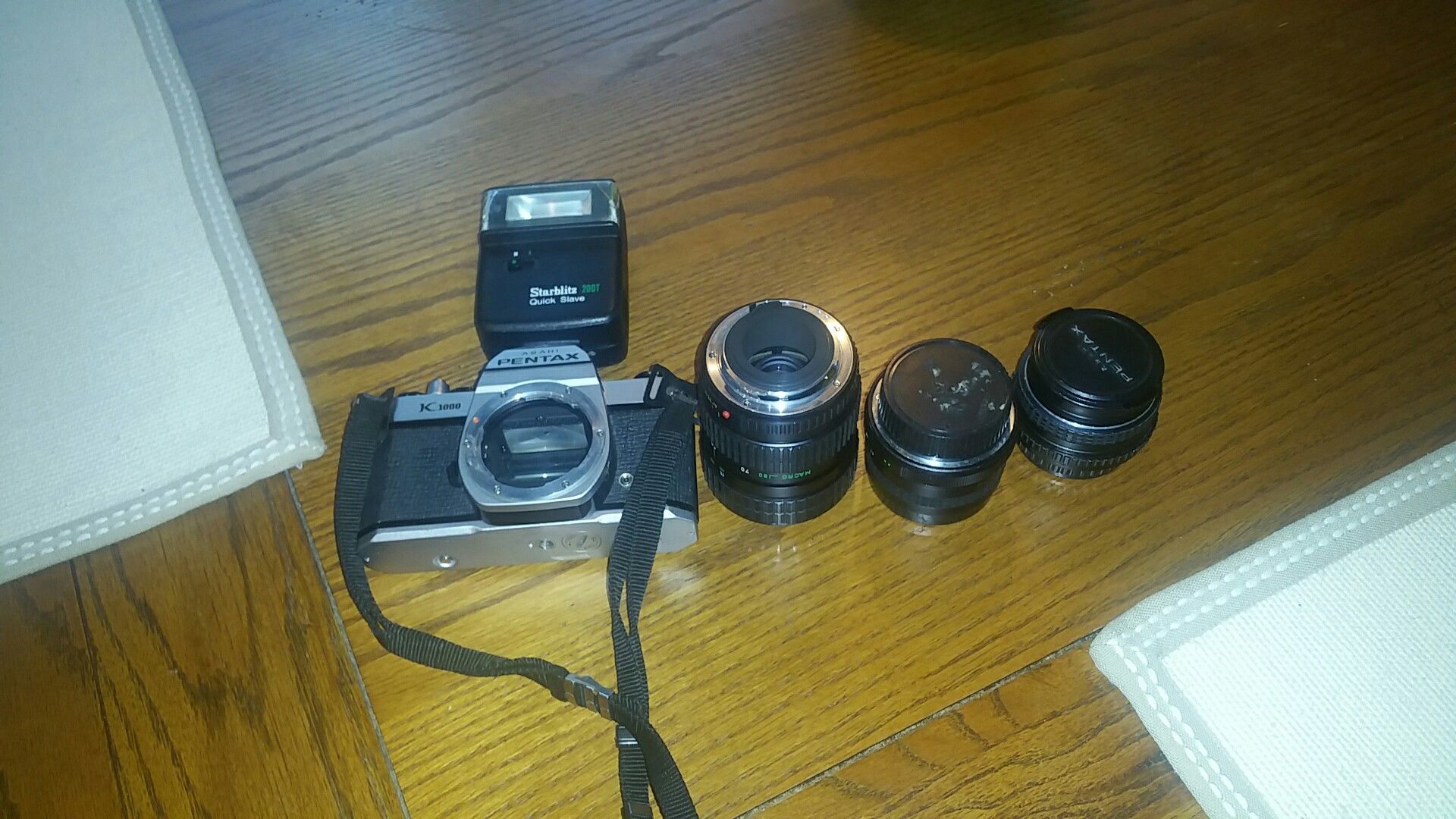 Combo package Pentax k1000 camera with extra lenses