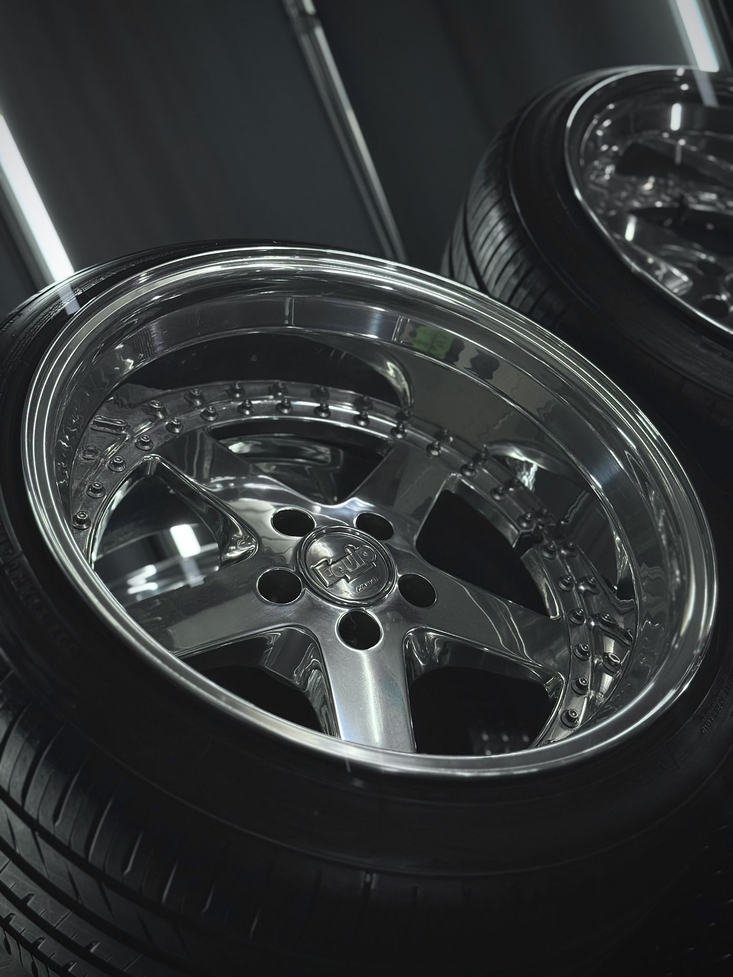 Work Equip 05 – Full Polished (5×114.3) | 18×11 (+25) / 18×12 (−6)