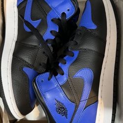 Jordan Mid 1s