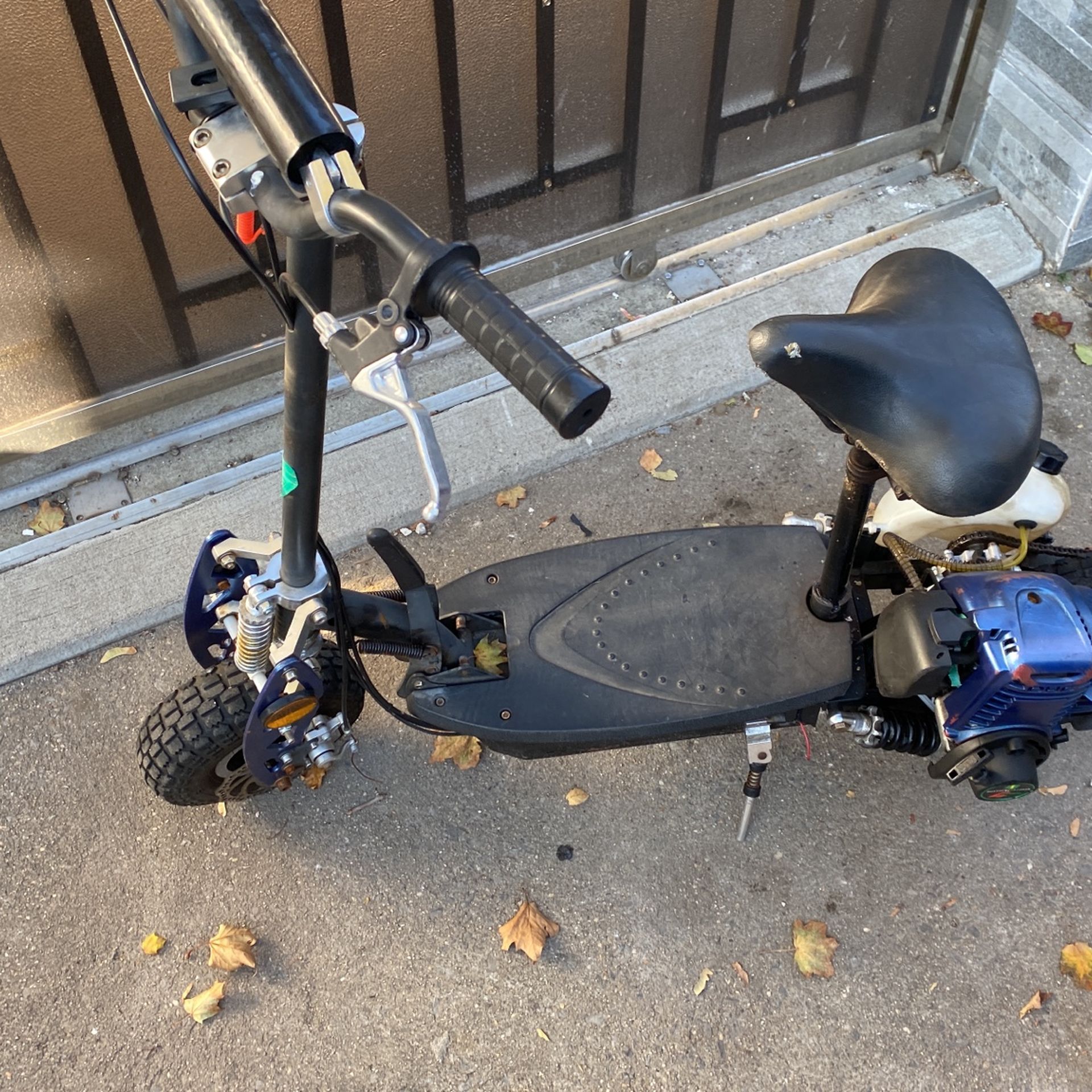 49cc Gas Scooter 4stroke for Sale in Queens, NY OfferUp