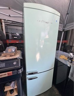 Unique Classic Retro Refrigerator
