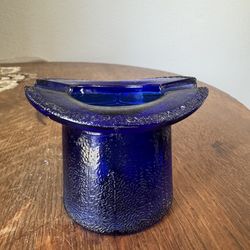 Vintage cobalt Burton hat ashtray