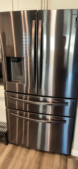 Samsung French Door Refrigerator – Excellent Condition ✨