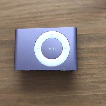 iPod 2nd Generation With Charging Base