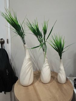 3  White Vase w/ Fake Grass (Negotiable)