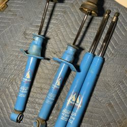 Datsun 280zx Tokico Blue Shocks