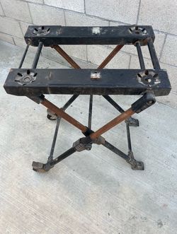 Folding Metal Tool Stand with Wheels