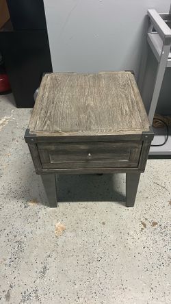 Living Room End Table W Power Source