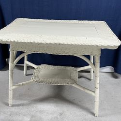 Wicker Table - Indoor/outdoor