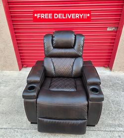 Beautiful Power Recliner Sofa Chair