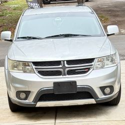 Dodge Journey 2013 SXT, Silver, 7 Seats.