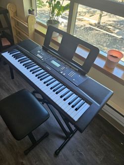 Yamaha Keyboard Piano