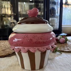 Valentine’s Cupcake Cookie Jar